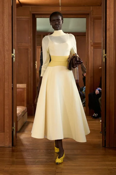 Look 17